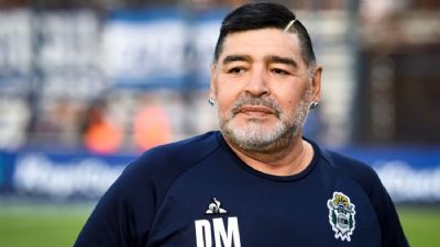 Diego Maradona morre aos 60 anos, aps parada cardiorrespiratria