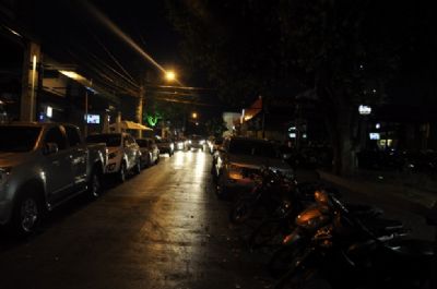 Seis estabelecimentos comerciais so flagrados furtando energia eltrica na Praa Popular