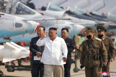 Kim Jong-un est 'vivo e bem', diz Coreia do Sul