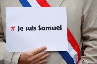 Polcia francesa faz operao contra movimentos islmicos aps professor ser decapitado