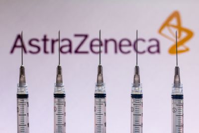 Reino Unido aprova vacina AstraZeneca da Universidade de Oxford