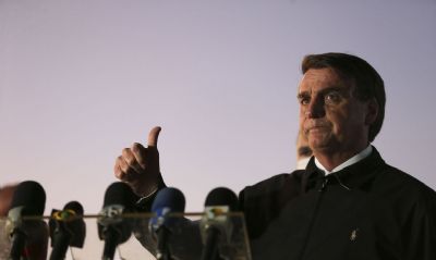 Bolsonaro anuncia veto  proibio de festa em condomnio por sndico