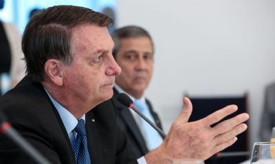 Bolsonaro recria Ministrio das Comunicaes