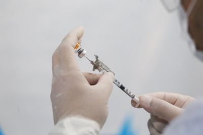 Prefeitura de Cuiab libera cadastro online para profissionais de sade se vacinarem contra a Covid-19