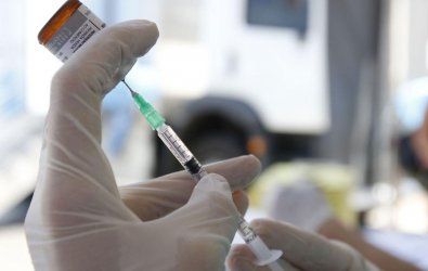 Furar fila de vacinao vai render multa de R$ 22,6 mil em Cuiab