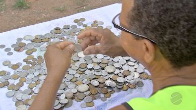 Agricultor doa 780 moedas para Museu Nacional do Rio de Janeiro