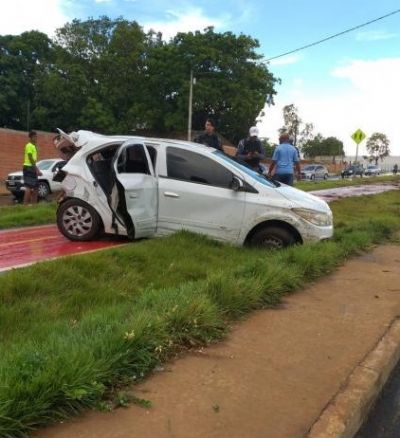 Dupla rouba turistas de SP em Chapada e sofre acidente durante fuga