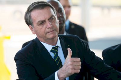 Bolsonaro oficializa em Cuiab pr-candidaturas do PL a prefeito: Abilio Brunini, Flvia Moretti e Cludio Paisagista