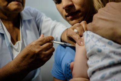 Campanha nacional de vacinao  antecipada para o dia 10 de abril