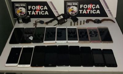 Fora Ttica prende dois e apreende 19 celulares roubados em Vrzea Grande