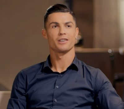 Cristiano Ronaldo tenta localizar mulher que lhe pagou lanche quando passava fome na infncia