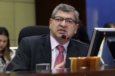 Sem concorrente, Guilherme Maluf  eleito presidente do TCE-MT