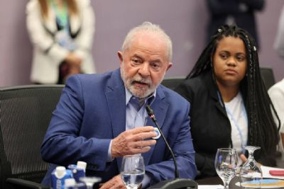 Lula defende fora teto de gasto para conseguir financiar programas sociais