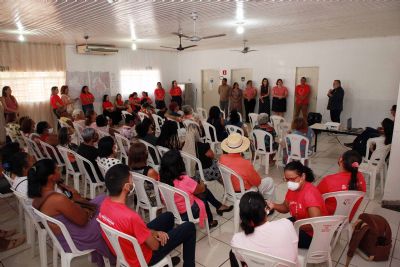Tenda do 'Outubro Rosa' atende mulheres na UPA do Ipase