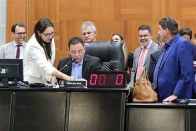 Assembleia aprova aumento e salrio dos deputados vai a R$ 29,4 mil