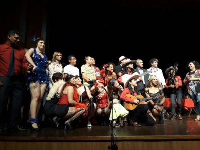 Reeducandos do CRC se encantam com pea teatral em Cuiab