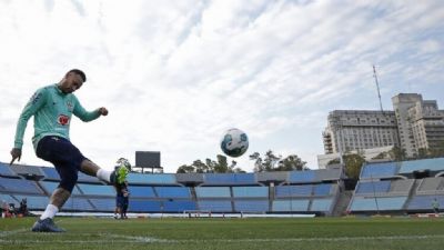 ​Seleo Brasileira encerra preparao para partida contra o Uruguai