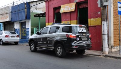 DERF Cuiab prende oito criminosos de roubos com violncia em residncias