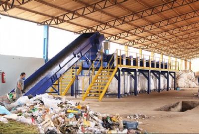 Com sistema 100% mecanizado, Lucas do Rio Verde  referncia em coleta de lixo de resduos slidos