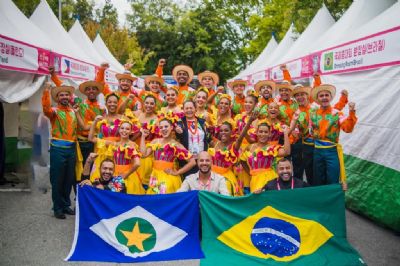 Flor Ribeirinha conquista mais um ttulo mundial de dana folclrica