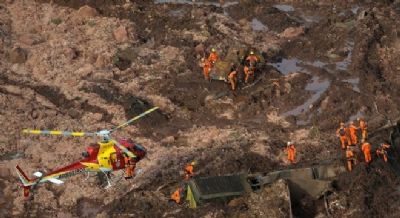 Refeitrio e pousada foram arrastados por lama em Brumadinho; 60 mortes so confirmadas