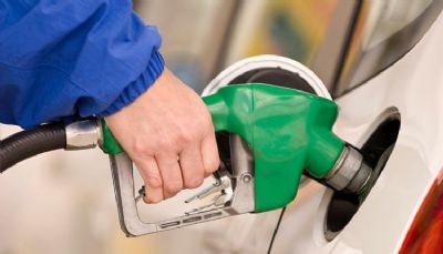 Governo prorroga desonarao da gasolina por 60 dias