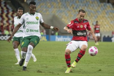 Cuiab  multado por cobrar preo maior para torcida do Flamengo