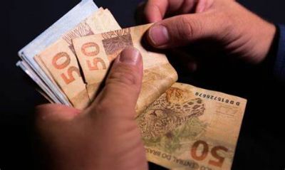 ​Salrio mnimo pode ser reajustado em R$ 1.320 somente em maio