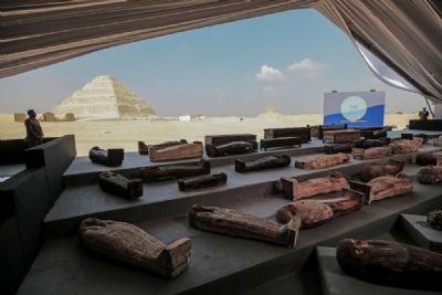 Egito encontra 100 sarcfagos de mais de 2,5 mil anos