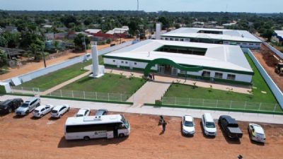 Prefeitura inaugura escola para atender 600 alunos