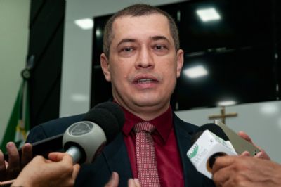 Ex-vereador quer suspender o pagamento de gratificao por produtividade na Cmara de Cuiab