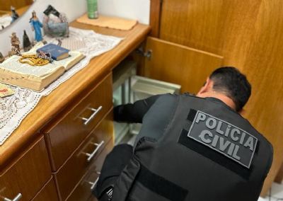 ​Polcia Civil cumpre mandados para confiscar armas de autores de violncia contra a mulher em Cuiab