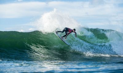 Surfe: cinco brasileiros avanam para quartas de final em Newcastle