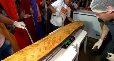 Jangada bate recorde de maior pastel do Brasil