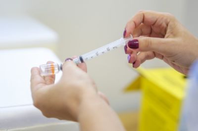Tribunal de Contas apura 329 suspeitas de 'fura-fila' na vacinao contra a Covid-19 em MT
