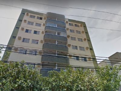 ​Homem escala quatro andares e invade apartamentos em Cuiab