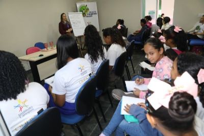 Siminina prepara jovens para o mercado de trabalho em parceria com Instituto Canopus