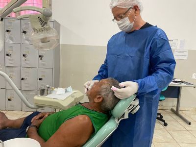 ​Gabinete Estadual de Interveno retoma entrega de prtese dentria na sade de Cuiab