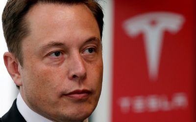 Fortuna de Elon Musk cresce US$ 15 bi em 1 dia por aes da Tesla