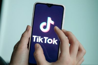TikTok anuncia vai permitir lives apenas para maiores de 18 anos