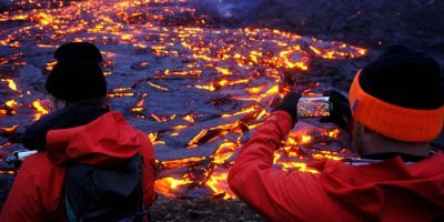 Vulcão islandês pode ficar em erupção por anos e virar atração turística