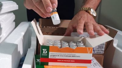 Prefeitura de Sorriso (MT) oficializa com laboratrios inteno de compra de 80 mil doses da vacina contra a Covid-19