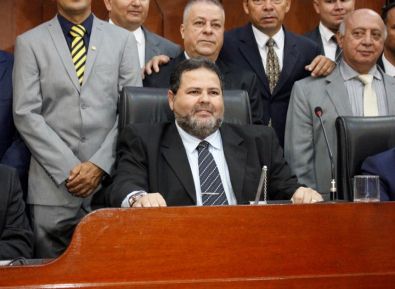 Cmara de Cuiab aumenta verba indenizatria de chefes de vereadores