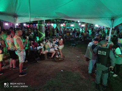 Festa clandestina de Carnaval com aglomerao de mais de 160 pessoas  fechada em MT
