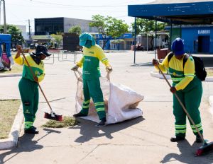 Prefeitura intensifica limpeza e conserva��o de pra�as e parques em sete pontos de Cuiab�