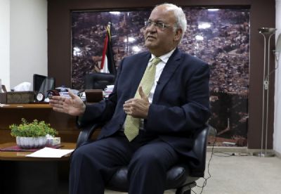 L�der palestino Saeb Erekat, que negociava paz, morre de Covid