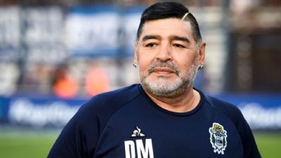 Diego Maradona morre aos 60 anos, ap�s parada cardiorrespirat�ria