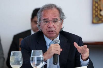 Sem saber que estava sendo gravado Guedes acusa China de inventar o coronav�rus
