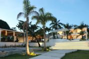 Nicole Bahls mostra mans�o de 20 mil m� em s�tio no Rio.