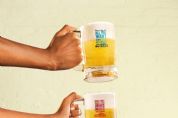 ​'Canecas Outback� retornam em a��o especial e clientes podem levar �cone para casa
